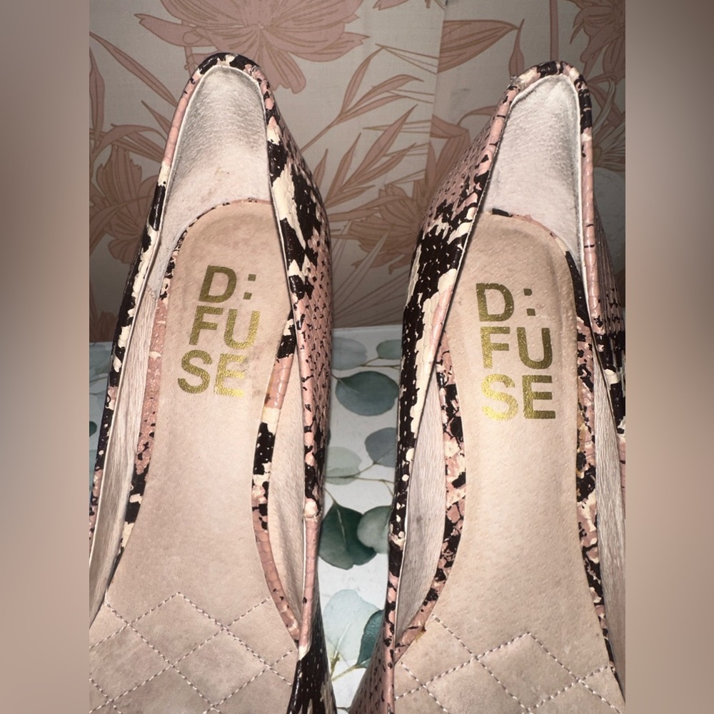 D:fuse Leather Snakeskin Pattern Pale Pinkish Cream Brown Hi Heels Sz 7 - Picture 3 of 8